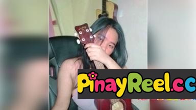Ang galing nyang mag ukulele