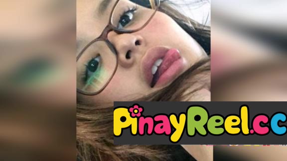 Flex ni Pare ang magandang girlfriend