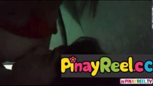 Kantotan Sa Dilim Habang Tahimik Ang Paligid Pero Maingay Sa Kama