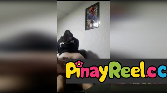 Subok lang sa bagong biling upuan